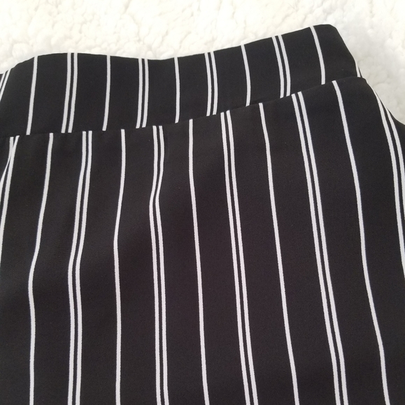 🦋 NWT Adorable Kaari Blue Shorts - Picture 2 of 10